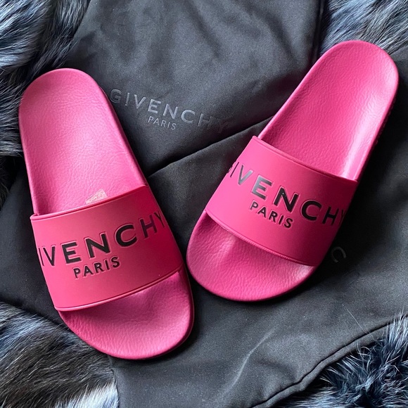 fig pink givenchy slides